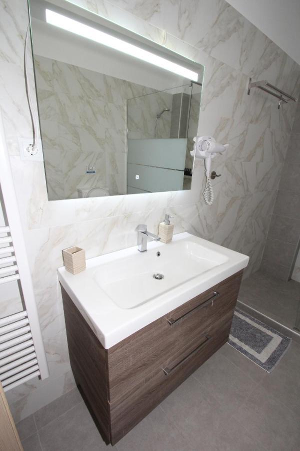 Filoxenia House Near Airport Apartment Vravrona Exterior foto